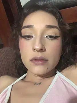 Snapshot of NickiYoung chatting on 01-26-25, 09:40 NickiYoung online show from 01-26-25, 09:40