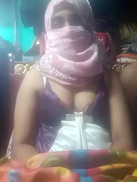 Snapshot of YourHotRandi chatting on 01-18-26, 06:55 YourHotRandi online show from 01-18-26, 06:55