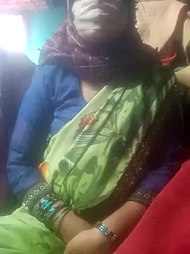 Snapshot of YourHotRandi chatting on 02-05-26, 06:23 YourHotRandi online show from 02-05-26, 06:23