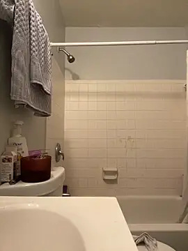 Yoshibaby2670 online show from 02-10-25, 12:39