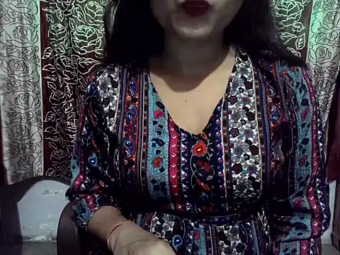 Snapshot of SIYA_MAVI chatting on 09-21-25, 02:46 SIYA MAVI online show from 09-21-25, 02:46