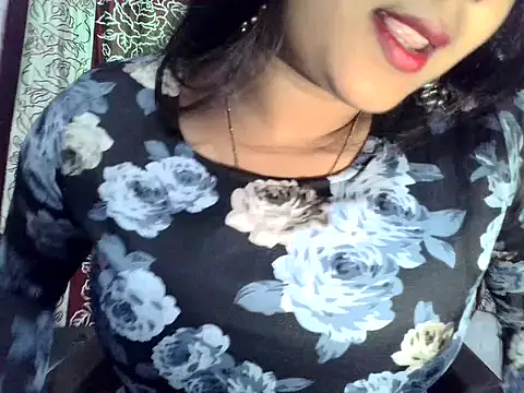 Snapshot of SIYA_MAVI chatting on 06-12-26, 09:30 SIYA MAVI online show from 06-12-26, 09:30