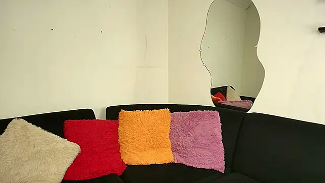 twinkmilk  online show from 02-20-25, 11:42