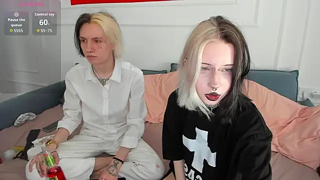 Snapshot of VeryRare_TwinS chatting on 05-01-26, 04:39 VeryRare TwinS online show from 05-01-26, 04:39
