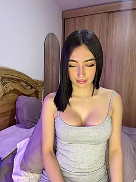 Snapshot of Maddy_Jones chatting on 06-19-26, 02:16 Maddy Jones online show from 06-19-26, 02:16