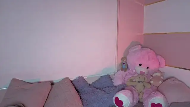 Charlotte  Miller online show from 09-28-25, 01:00