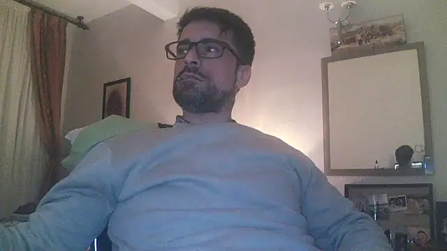 Snapshot of Patrickhound chatting on 03-06-25, 01:48 Patrickhound online show from 03-06-25, 01:48