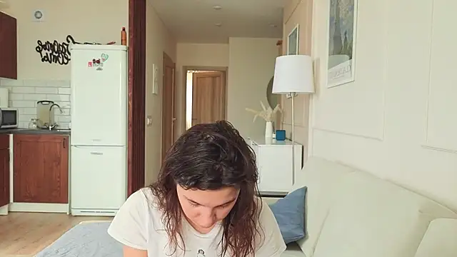 KristineEsme online show from 10-23-25, 04:56