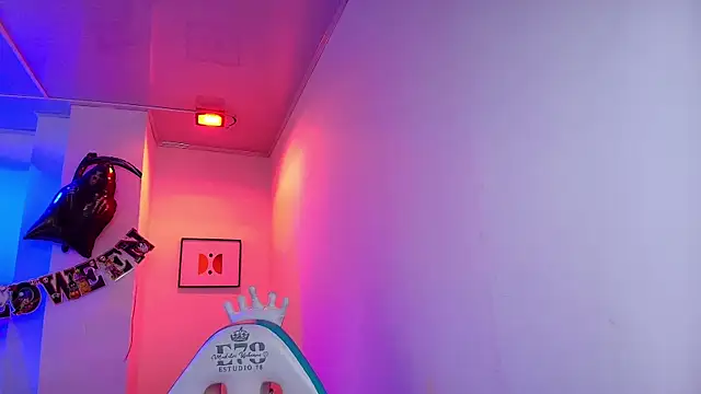 Arianna sweeet online show from 10-28-25, 03:32