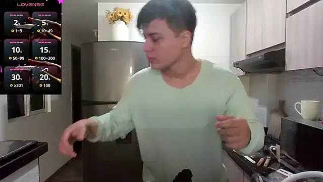 Snapshot of Thom_Ohtani chatting on 02-06-26, 02:53 Thom Ohtani online show from 02-06-26, 02:53