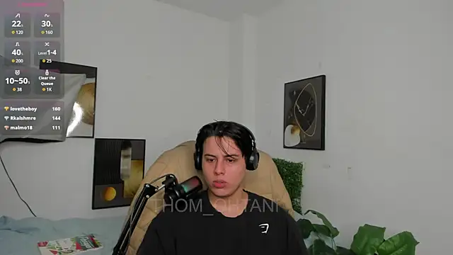 Snapshot of Thom_Ohtani chatting on 06-06-26, 05:50 Thom Ohtani online show from 06-06-26, 05:50