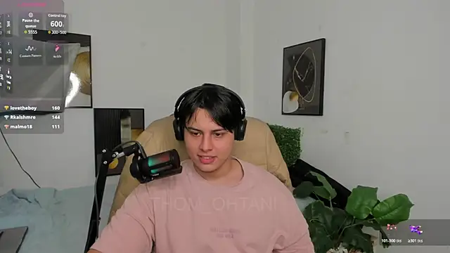 Snapshot of Thom_Ohtani chatting on 06-07-26, 07:06 Thom Ohtani online show from 06-07-26, 07:06