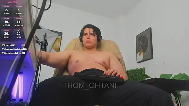 Snapshot of Thom_Ohtani chatting on 06-19-26, 06:34 Thom Ohtani online show from 06-19-26, 06:34