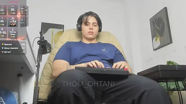 Snapshot of Thom_Ohtani chatting on 07-08-26, 04:28 Thom Ohtani online show from 07-08-26, 04:28