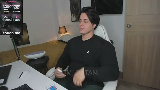 Snapshot of Thom_Ohtani chatting on 07-14-26, 02:05 Thom Ohtani online show from 07-14-26, 02:05