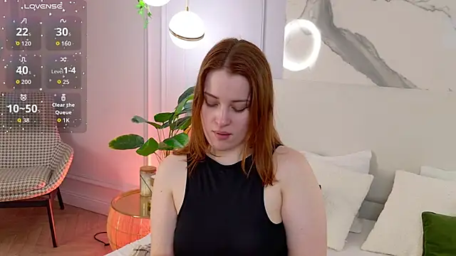 Snapshot of EllieGarson chatting on 06-04-26, 05:19 EllieGarson online show from 06-04-26, 05:19