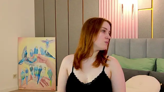 Snapshot of EllieGarson chatting on 06-28-26, 06:03 EllieGarson online show from 06-28-26, 06:03