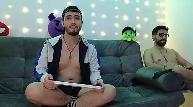 Snapshot of ErickBrant chatting on 01-24-25, 01:45 ErickBrant online show from 01-24-25, 01:45