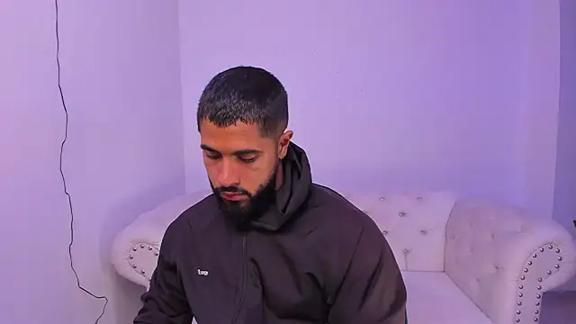 Santiago huntt online show from 12-27-24, 02:58