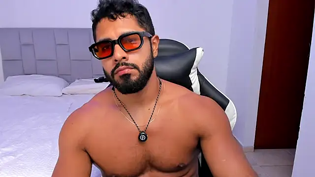 Santiago huntt online show from 04-15-26, 09:15