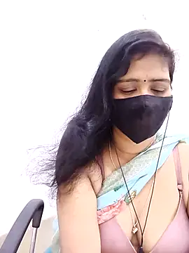 Snapshot of Lucky-Deepthi chatting on 05-04-26, 11:12 Lucky-Deepthi online show from 05-04-26, 11:12