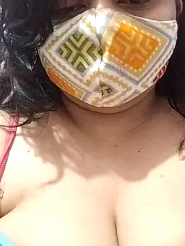 BigAssSarah online show from 09-30-25, 10:04