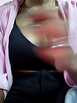 Snapshot of Barbie_183 chatting on 01-28-25, 10:02 Barbie 183 online show from 01-28-25, 10:02