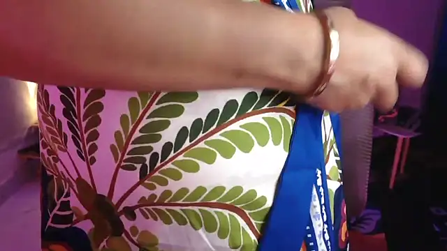 Mitikaa online show from 04-18-26, 07:07