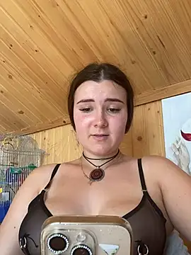 Snapshot of mewKate chatting on 06-24-26, 01:21 mewKate online show from 06-24-26, 01:21
