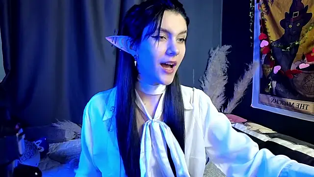 Snapshot of Hyeon_Jin chatting on 02-14-25, 06:23 Hyeon Jin online show from 02-14-25, 06:23