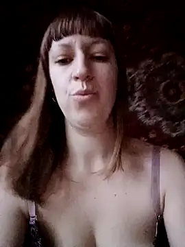 Snapshot of Calibers2932 chatting on 03-18-25, 03:21 Calibers2932 online show from 03-18-25, 03:21