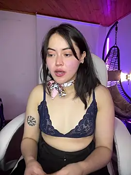 Snapshot of Camila_pinkk chatting on 04-30-26, 01:28 Camila pinkk online show from 04-30-26, 01:28