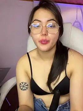 Snapshot of Camila_pinkk chatting on 05-12-26, 01:41 Camila pinkk online show from 05-12-26, 01:41