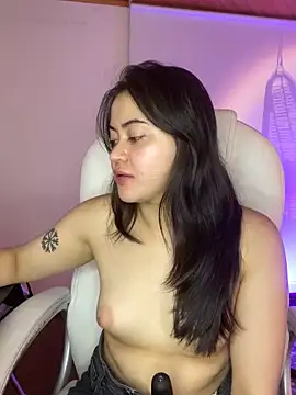 Snapshot of Camila_pinkk chatting on 05-16-26, 03:44 Camila pinkk online show from 05-16-26, 03:44