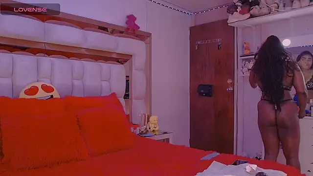 Snapshot of Aliana_Ross chatting on 09-11-25, 09:20 Aliana Ross online show from 09-11-25, 09:20