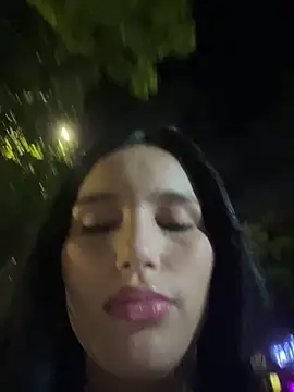 Snapshot of the_queen_of_street chatting on 04-20-26, 03:53 the queen of street online show from 04-20-26, 03:53