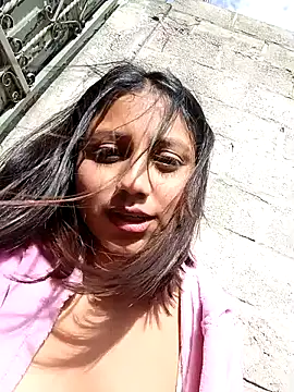 Snapshot of Adrianisx chatting on 01-17-25, 08:44 Adrianisx online show from 01-17-25, 08:44