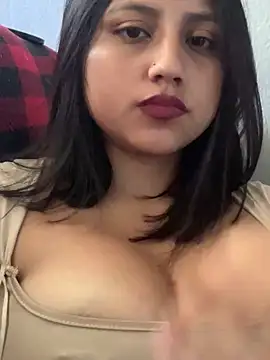 Snapshot of Adrianisx chatting on 01-19-25, 04:14 Adrianisx online show from 01-19-25, 04:14