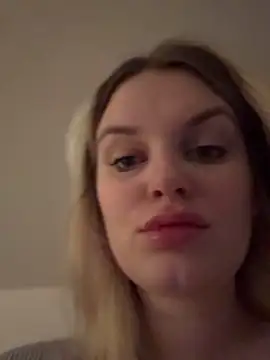 Snapshot of shiny_bunnyyy chatting on 01-18-25, 05:10 shiny bunnyyy online show from 01-18-25, 05:10