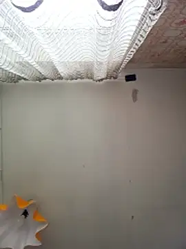 Lauren Amabel online show from 12-20-25, 08:54