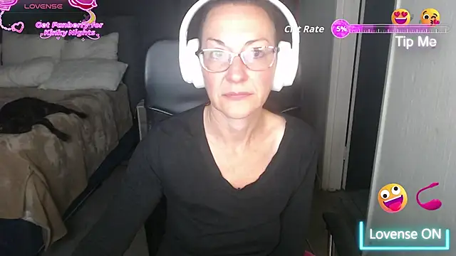 Snapshot of boeslaboes1 chatting on 05-15-26, 05:20 boeslaboes1 online show from 05-15-26, 05:20