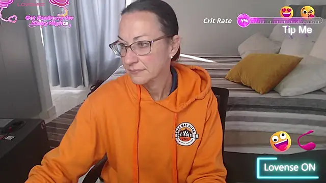 Snapshot of boeslaboes1 chatting on 07-07-26, 06:16 boeslaboes1 online show from 07-07-26, 06:16