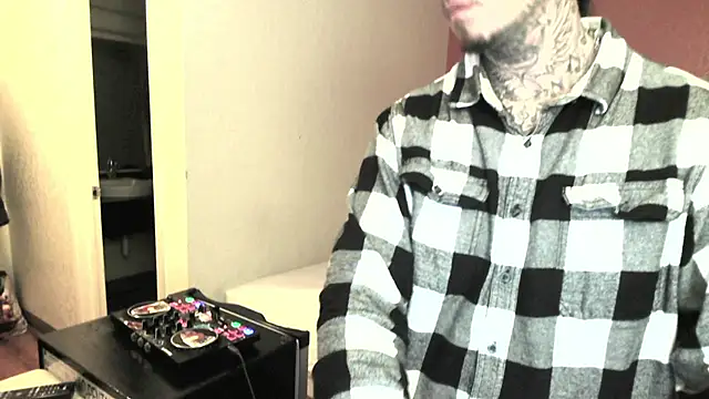 justthetip4209 online show from 02-18-25, 11:52