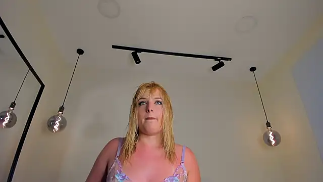 Blue Angell online show from 09-20-25, 01:28