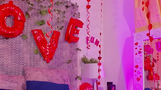 VeronicaOlson  online show from 02-15-25, 05:51