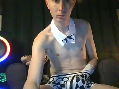 Slytherin-Boy009 online show from 01-07-25, 08:31