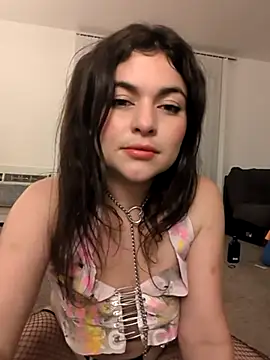 Snapshot of makemesmiley chatting on 09-30-25, 04:06 makemesmiley online show from 09-30-25, 04:06