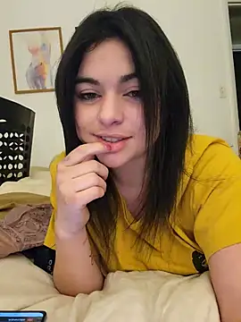 Snapshot of makemesmiley chatting on 10-28-25, 07:01 makemesmiley online show from 10-28-25, 07:01