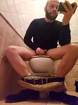 Snapshot of superdick3204 chatting on 03-16-25, 09:37 superdick3204 online show from 03-16-25, 09:37