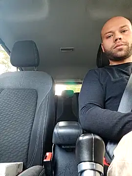 Snapshot of superdick3204 chatting on 10-24-25, 11:06 superdick3204 online show from 10-24-25, 11:06